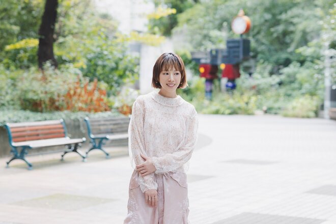 夏帆　撮影／有坂政晴　ヘアメイク／石川奈緒記　スタイリスト／金子夏子（1/4）