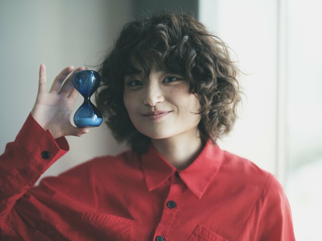 奥山葵　撮影／冨田望　ヘアメイク／山口恵美　スタイリスト／濱田恵（mugico.)（6/8）