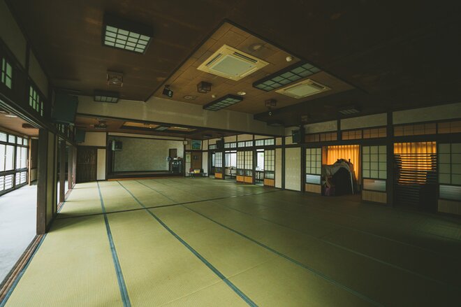 大広間（旧）　写真／事務所提供（19/20）