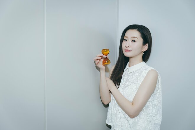 島袋寛子　撮影／有坂政晴　スタイリスト／鈴木由里香　ヘアメイク／小森真樹（8/10）