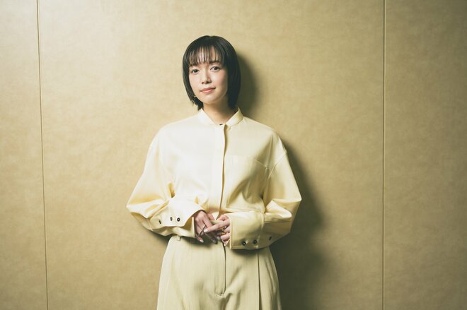 佐藤栞里　撮影／冨田望（4/12）
