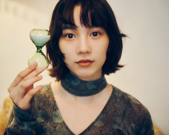 のん　撮影／北浦敦子　スタイリスト／町野泉美　ヘアメイク／菅野史絵（6/9）