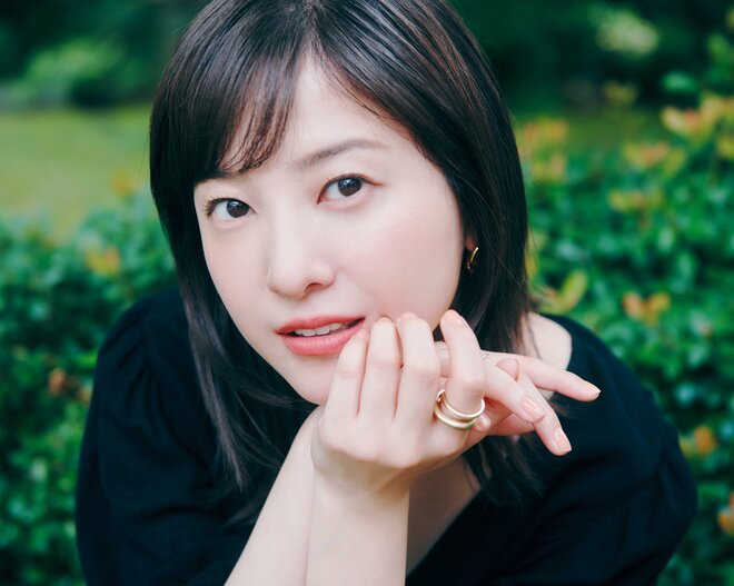 吉高由里子　撮影／北浦敦子　ヘアメイク／RYO（TRON）スタイリスト／有本祐輔（7回の裏）（10/10）