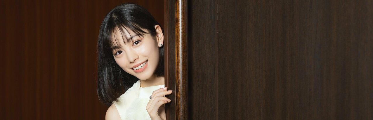當真あみ19歳の素顔…多忙な日々の合間に見つけた一人旅の魅力と20代で実現したいヨーロッパ旅行の夢}