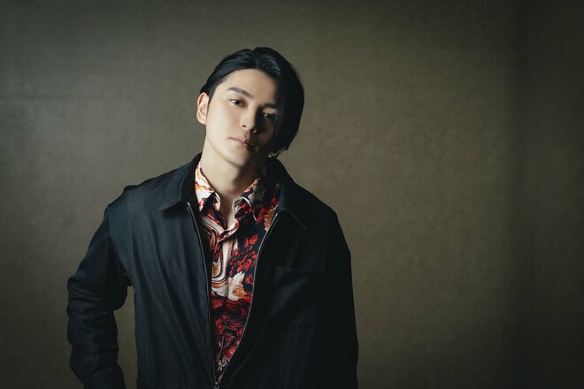 眞栄田郷敦　撮影／有坂政晴　ヘアメイク／MISU（SANJU） スタイリスト／MASAYA（PLY）（3/5）