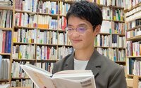 驚異「9万部突破の万葉集」佐々木良「38歳でも愛読書は『小悪魔ageha』です」