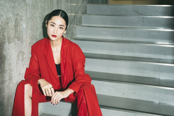 シシド・カフカ　撮影／冨田望　スタイリスト／多木成美　ヘア／MAYUMI　メイク／SAKURA（1/8）