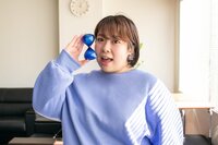 駆け抜けて軽トラ・餅田コシヒカリ「化け物を人間にしてくれた」“汚部屋”と“リボ払い”も仕事につなげる相方・小野島徹の力