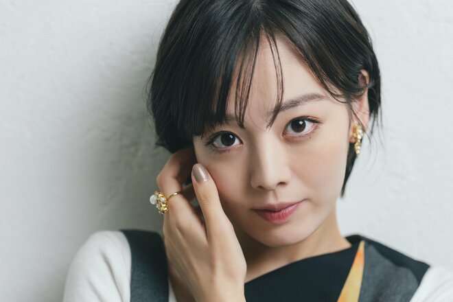 伊原六花　撮影／有坂政晴　ヘアメイク／瀧川里穂　スタイリスト／矢部うらら（9/10）