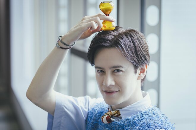 ウエンツ瑛士　撮影／有坂政晴　ヘアメイク／松永香織　スタイリスト／上野真紀（4/10）