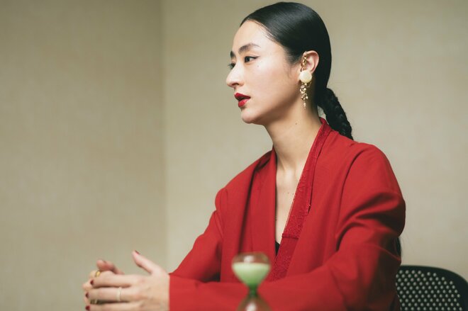 シシド・カフカ　撮影／冨田望　スタイリスト／多木成美　ヘア／MAYUMI　メイク／SAKURA（6/8）