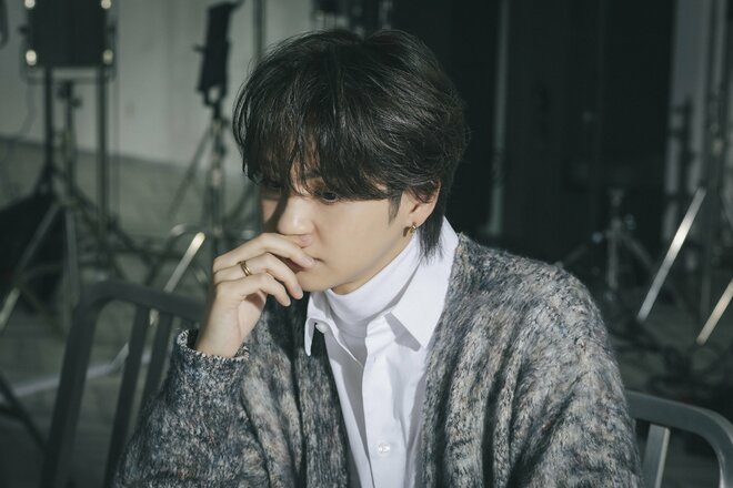 吉野北人　撮影／有坂政晴　ヘアメイク／大木利保（ＣＯＮＴＩＮＵＥ）　スタイリスト／吉田ケイスケ（1/10）