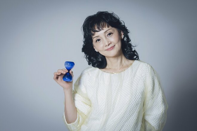 南果歩　撮影／有坂政晴　ヘアメイク／黒田啓蔵（K-Three）　スタイリスト／坂本久仁子（6/10）