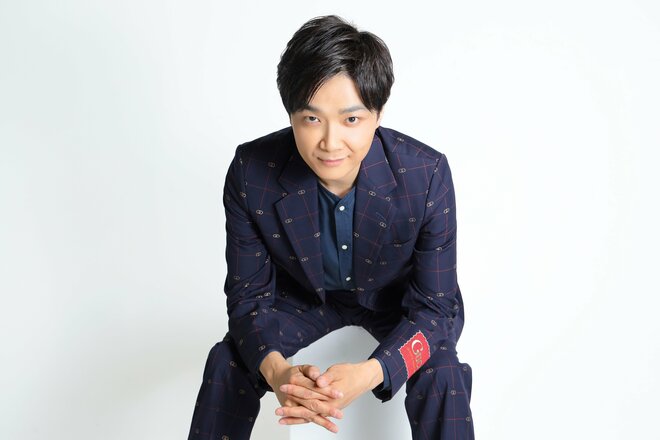 井上芳雄　撮影／河村正和　ヘアメイク／川端富生　スタイリスト／吉田ナオキ（3/5）