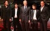 渡辺謙が硫黄島に持参した｢特別な水｣とまさかのトラブル、イーストウッド監督と名優の魂が共鳴した『硫黄島からの手紙』厳かな時間【ワーナー元社長が語る舞台ウラ】 