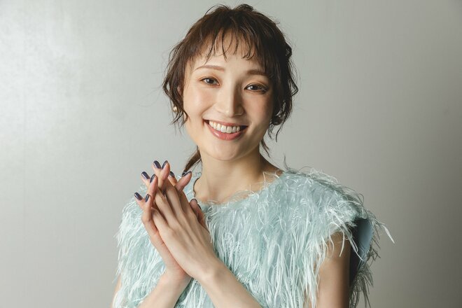 望海風斗　撮影／有坂政晴　スタイリング／加藤万紀子　ヘア&メイク／yuto（8/10）