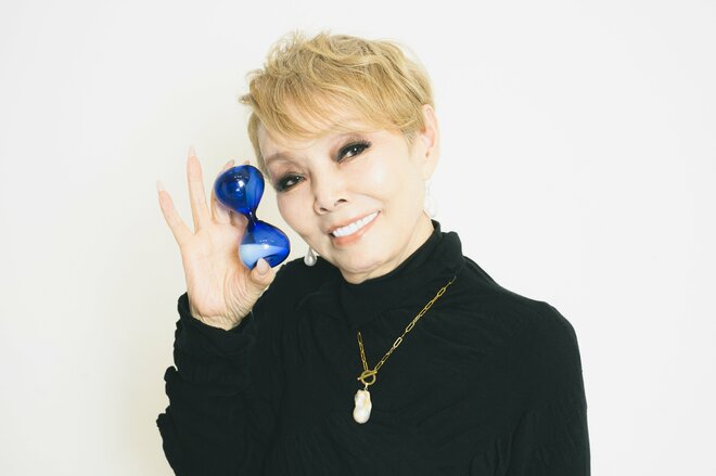 研ナオコ　撮影／冨田望　ヘアメイク／堀ちほ（5/13）