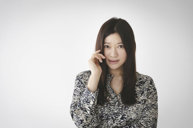 篠原涼子　撮影／有坂政晴　スタイリスト／ゴウダアツコ　ヘアメイク／岡野瑞恵（3/3）