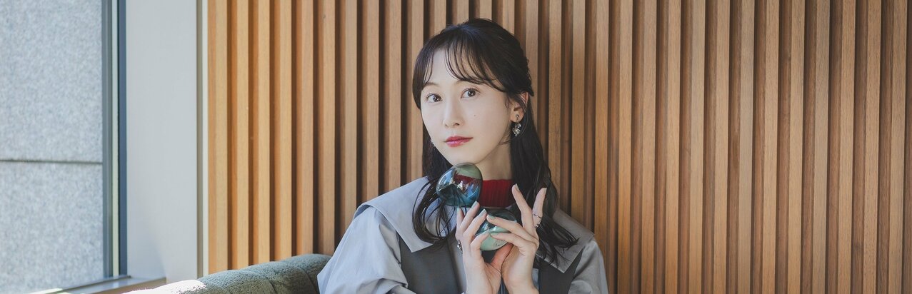 「ハリネズミみたいな女でした」松井玲奈が『ろうそくを吹き消す瞬間』で明かした家族の記憶と“構ってほしかった”過去}