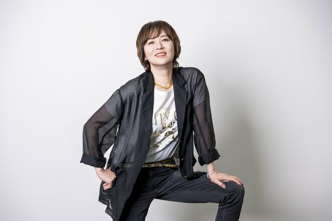 鈴木砂羽　撮影／三浦龍司（8/8）