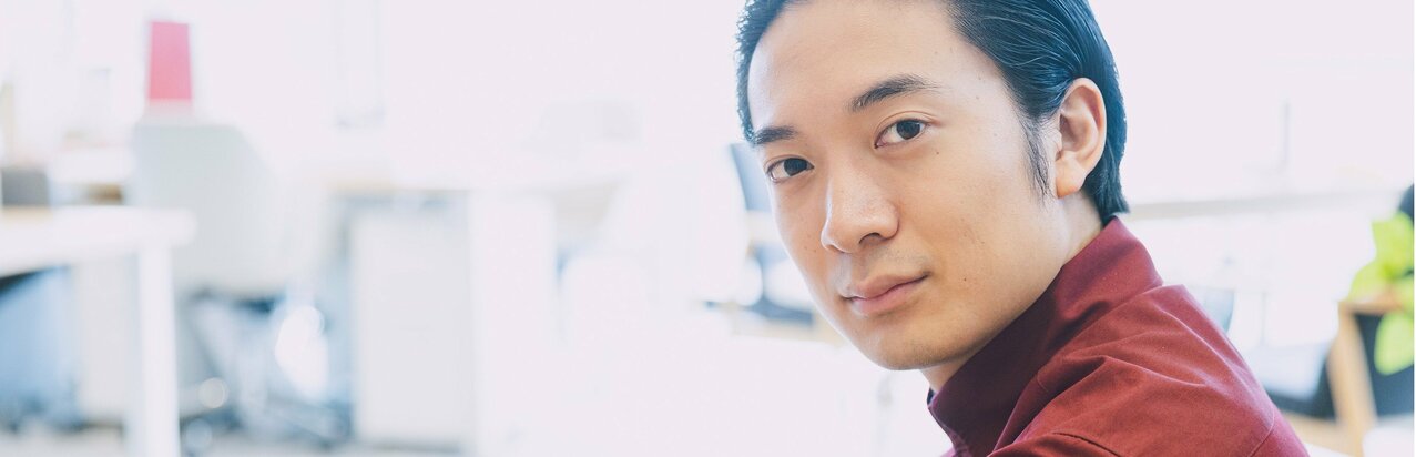「早稲田のお笑いサークルで」R-1王者・友田オレの挫折「いまの歌ネタスタイルにたどり着くことができた」理由とは？}