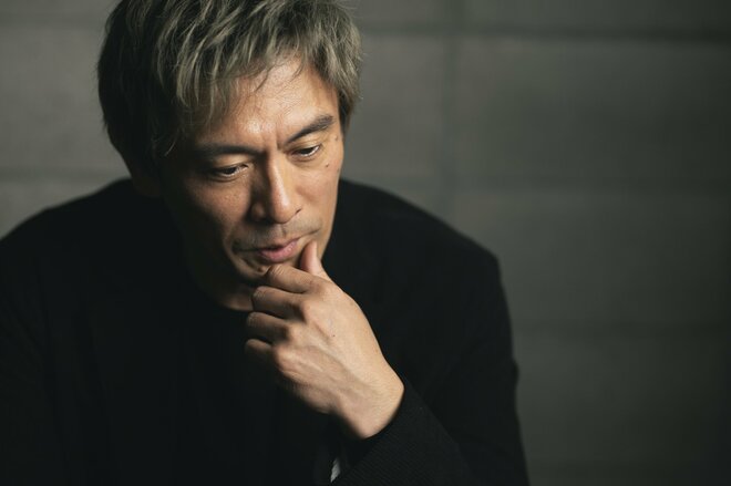 内野聖陽　撮影／冨田望（8/8）