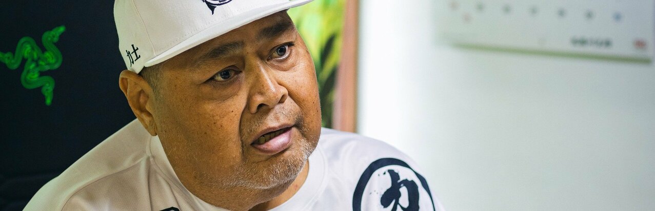 小錦が振り返る97年九州場所「フラフラの状態で本場所の土俵で相撲を取っていたんだけど…」千秋楽を迎えることなく休場した理由と引退の真相、秋巡業中に襲った病魔、滞在先のホテルでの大量下血}