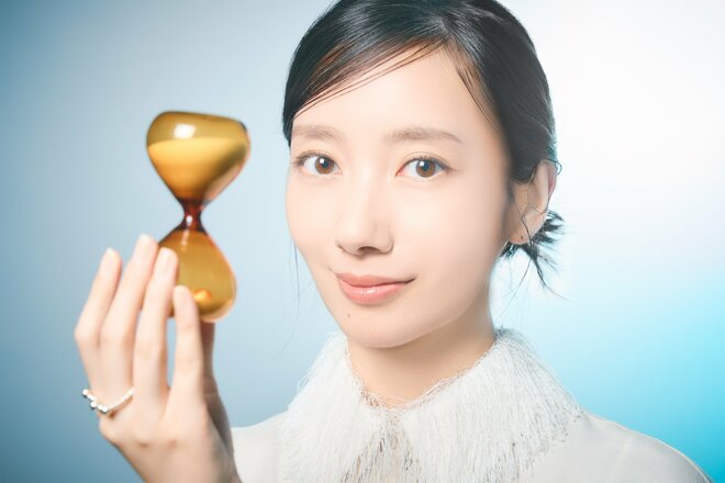 波瑠　撮影／松島豊　スタイリスト／黒崎彩（2/5）