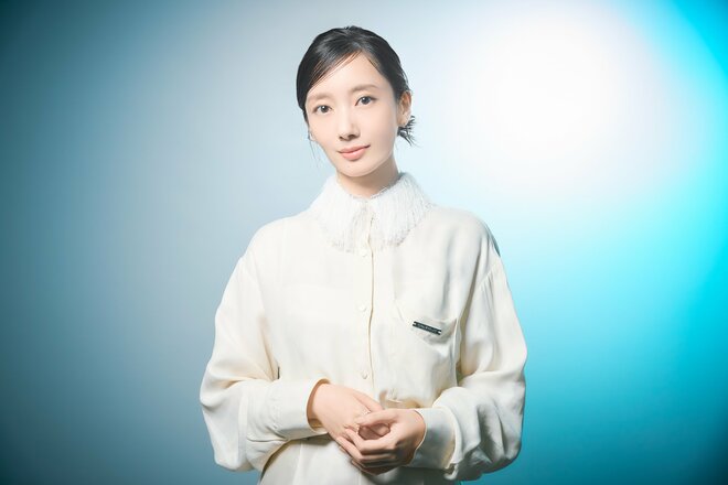 波瑠　撮影／松島豊　スタイリスト／黒崎彩（1/5）