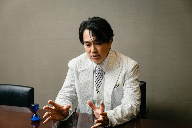 石黒賢　撮影／有坂政晴（7/8）