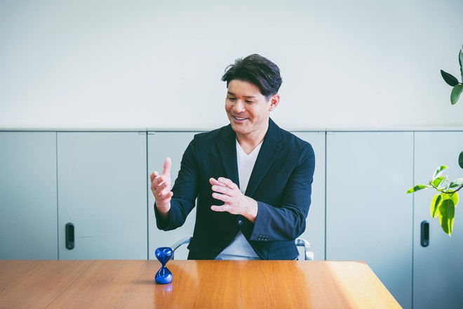 照英　撮影／有坂政晴（4/13）