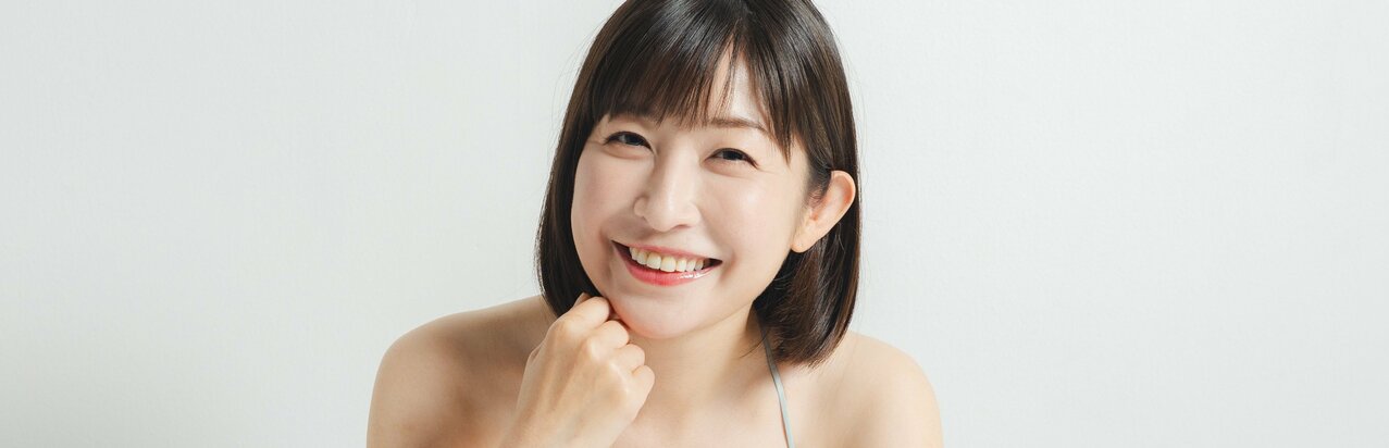 奇跡の45歳・小野真弓｢結婚したの？｣犬猫12匹との田舎暮らし直撃！ アコムCMブレイク時のケタ違いな銀行口座と｢お金がまだある｣マンション即買い秘話}