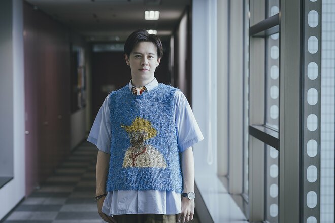 ウエンツ瑛士　撮影／有坂政晴　ヘアメイク／松永香織　スタイリスト／上野真紀（1/10）