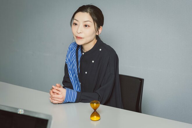 内田慈　撮影／有坂政晴（7/10）