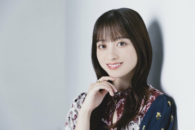 橋本環奈　撮影／有坂政晴　ヘアメイク／NAYA スタイリスト／滝沢真奈（1/5）