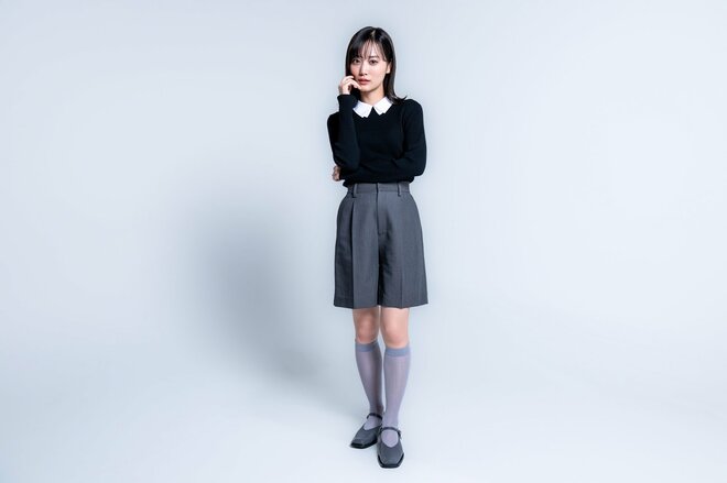 山下美月　撮影／三浦龍司（5/8）