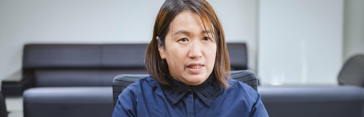 「ひとつの物事について視点を変えて書きました」湊かなえが自身の大ヒット作『告白』を例に明かす新刊『暁星』でとった手法とは？　作品を読んだ書店員さんたちが「何度も読み返したくなる」という理由}