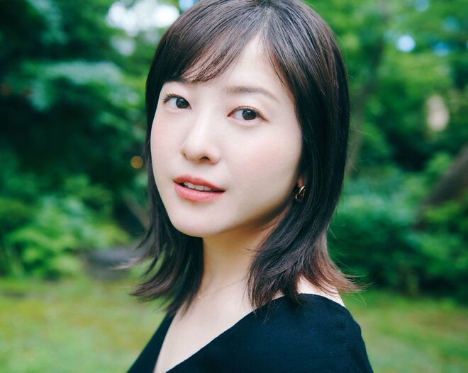 吉高由里子　撮影／北浦敦子　ヘアメイク／RYO（TRON）スタイリスト／有本祐輔（7回の裏）（4/10）