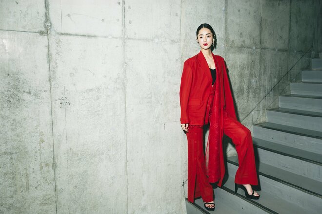 シシド・カフカ　撮影／冨田望　スタイリスト／多木成美　ヘア／MAYUMI　メイク／SAKURA（3/8）