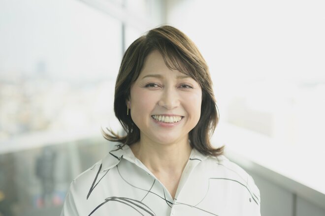 岡崎朋美　撮影／冨田望（3/5）