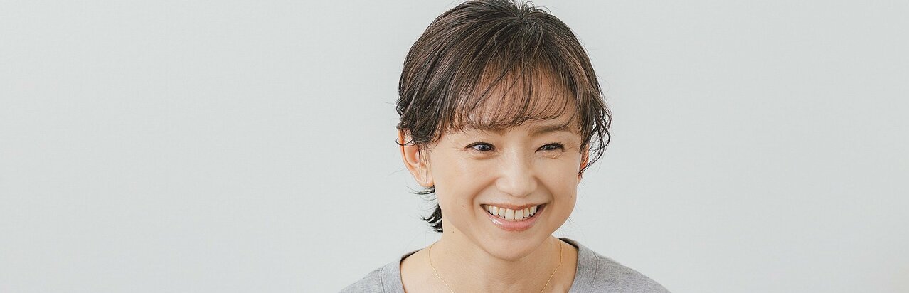 永作博美がドラマ『時すでにおスシ!?』で演じる“リアルな母親像” 10代の頃に通った料理学校の経験も明かす}