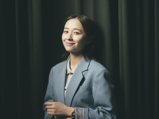 堀田真由　撮影／冨田望（2/5）