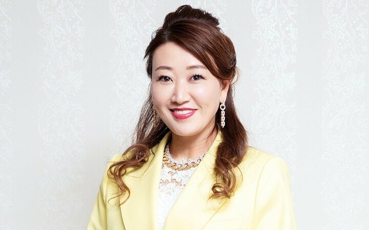 細木かおり｢葉っぱで拭いたりしてた！｣母・細木数子のゴージャスとは無縁の素顔、いまも遺してある｢質素で働き者のお母さん｣手縫いのバスマット 