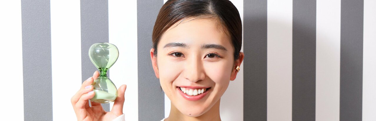 黒島結菜が語る故郷・沖縄の魅力と東京での葛藤…映画『未来』の教師役を通じて気づいた“お節介の尊さ”}