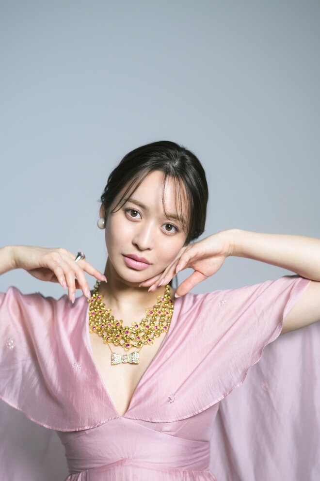 野崎萌香　撮影／冨田望（4/10）