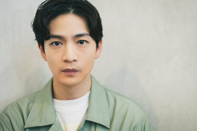 松下洸平　撮影／有坂政晴（8/10）