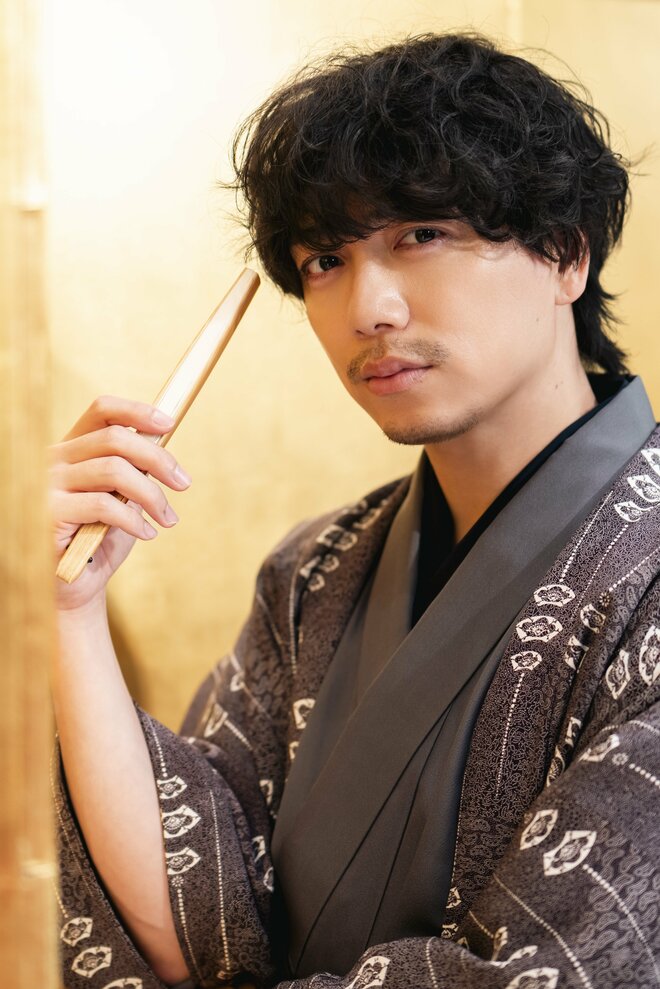 山崎育三郎　撮影／三浦龍司（6/10）