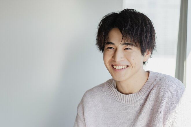 中沢元紀　撮影／有坂政晴　ヘアメイク／速水昭仁　スタイリスト／田中トモコ（7/10）