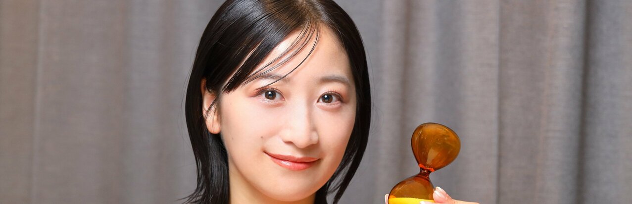 2nd写真集大ヒット！グラビア界の超新星・榎原依那が明かす松岡昌宏に話せなかったこと、｢上京しちゃいました｣格闘家・那須川天心との出会い}