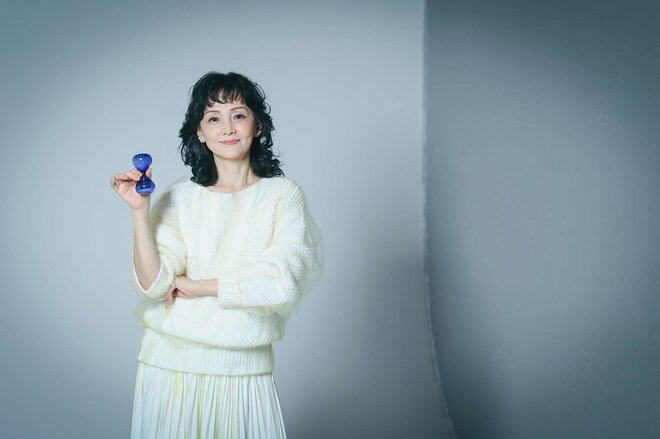 南果歩　撮影／有坂政晴　ヘアメイク／黒田啓蔵（K-Three）　スタイリスト／坂本久仁子（5/10）